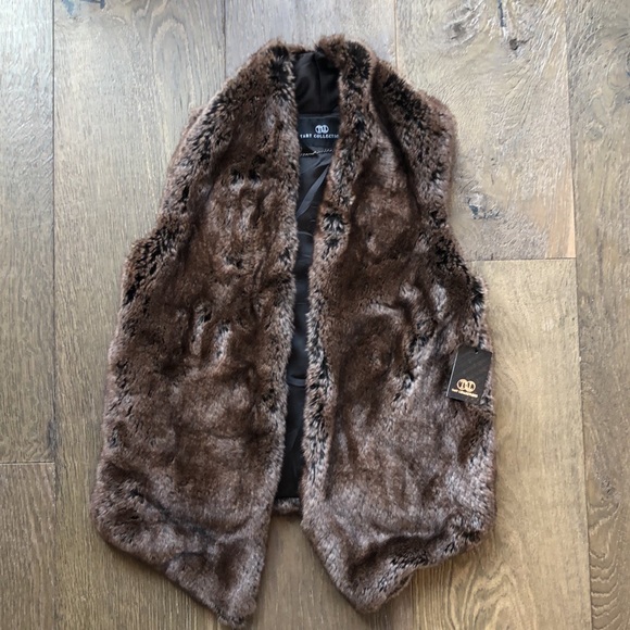 Tart Collection Faux Fur Vest - Picture 4 of 14